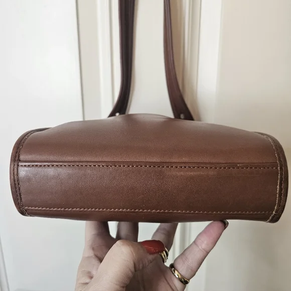 Coach VTG. LEGACY ZIP BAG #L8N-9997 - Picture 7 of 13